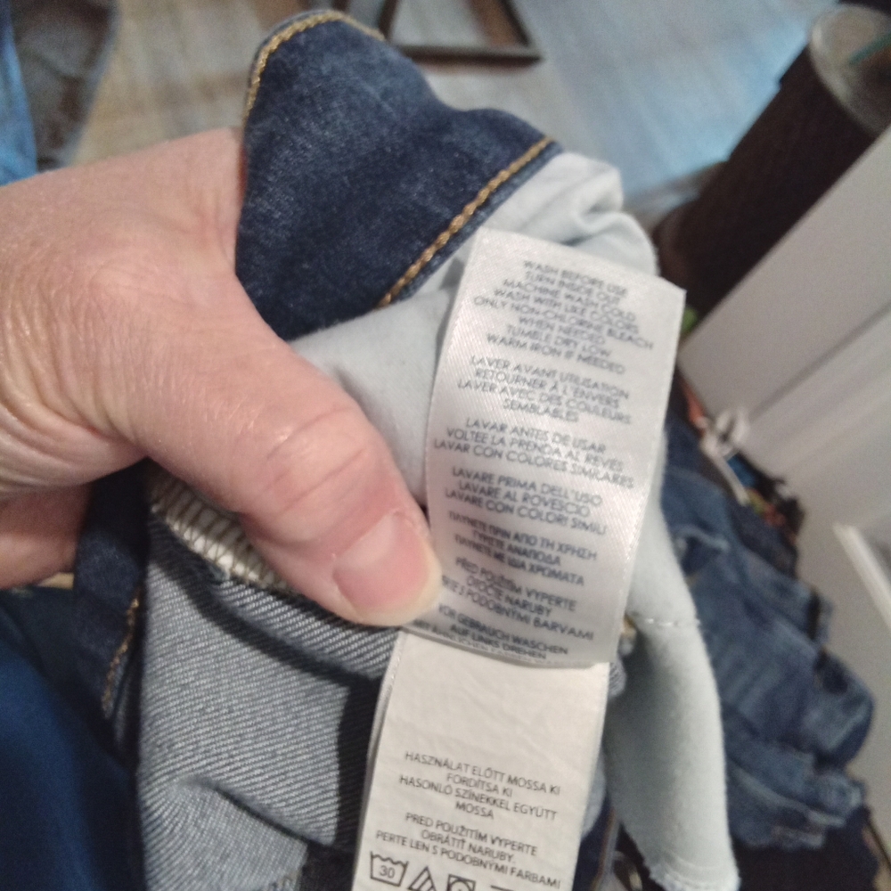 Chaps Plus Size Size 14 Classic Denim Capris Blue Jeans 20" Inseam - Picture 9 of 11